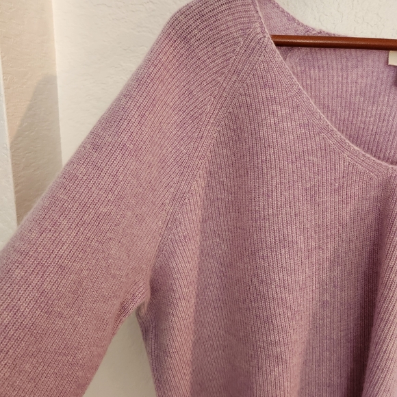 Sundance 100% Cashmere Lavender V-Neck Women's Sweater - Picture 4 of 8
